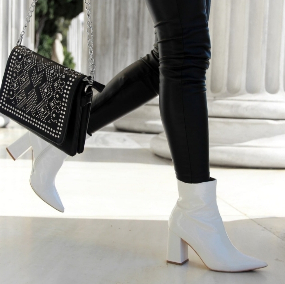Migato Greece white booties (size 40)